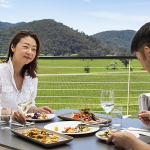 Feasting on the Chrismont balcony, King Valley.
Photo by Erin Davis-Hartwig